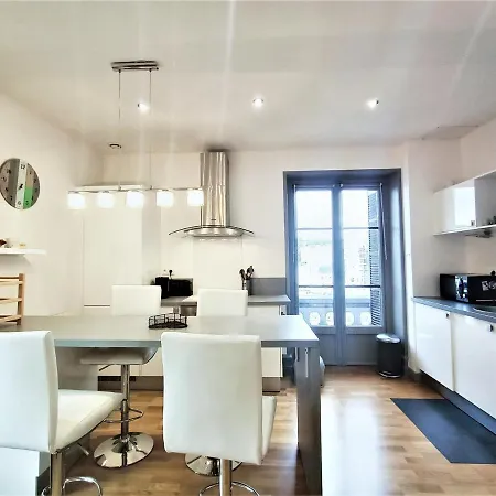 Appartement Aix-les-bains, 2 Pièces, 2 Personnes - Fr-1-555-46
