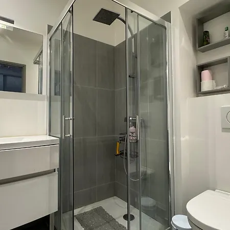 T2 Lumineux Avec Wifi, Dans Palace Historique Pour 1/2 Personnes - Fr-1-555-46 *