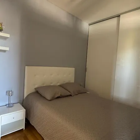 Superbe T2 Lumineux Et Confortable Avec Prestations De Qualite A ! - Fr-1-555-46 אקס-לה-באינס