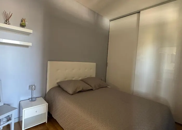 T2 Lumineux Avec Wifi, Dans Palace Historique Pour 1/2 Personnes - Fr-1-555-46 Aix-les-Bains