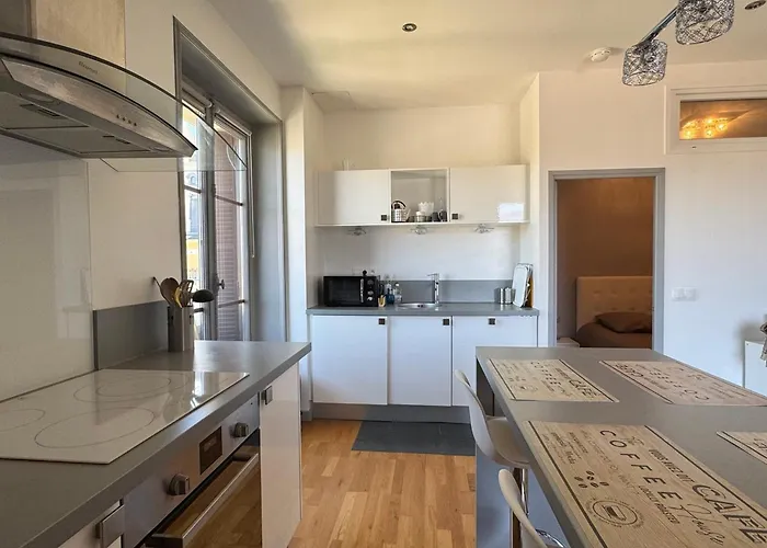 T2 Lumineux Avec Wifi, Dans Palace Historique Pour 1/2 Personnes - Fr-1-555-46 Appartement *